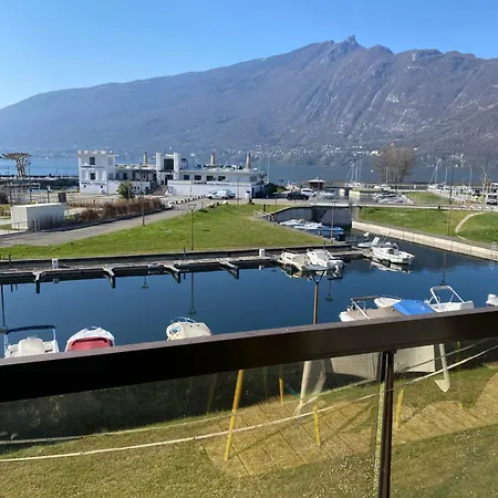 D'exception Au Bord Du Aix-les-Bains